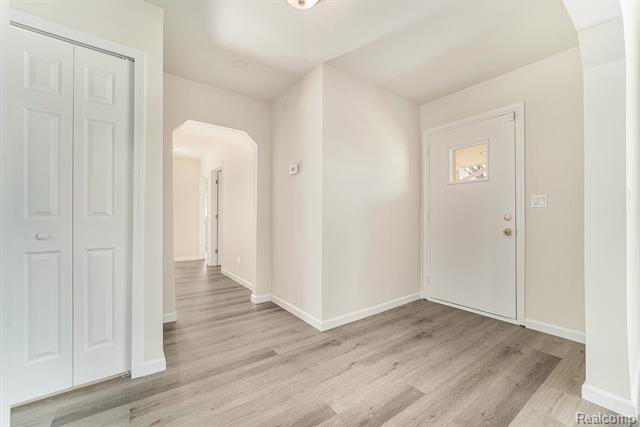 Builiding view six for 24614 Taft, Novi, MI. 48375