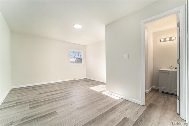 Builiding view twelve for 24614 Taft, Novi, MI. 48375