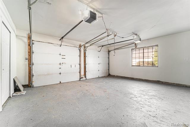 Builiding view twenty one for 24614 Taft, Novi, MI. 48375