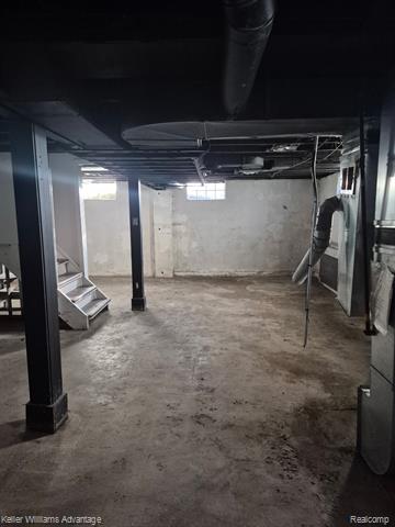 Builiding view eight for 20032 Elkhart, Harper Woods, MI. 48225