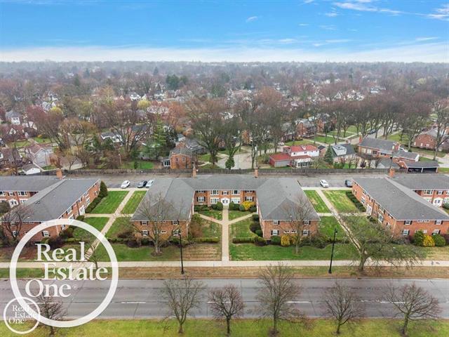 Builiding view fifteen for 17560 Mack, Grosse Pointe, MI. 48230
