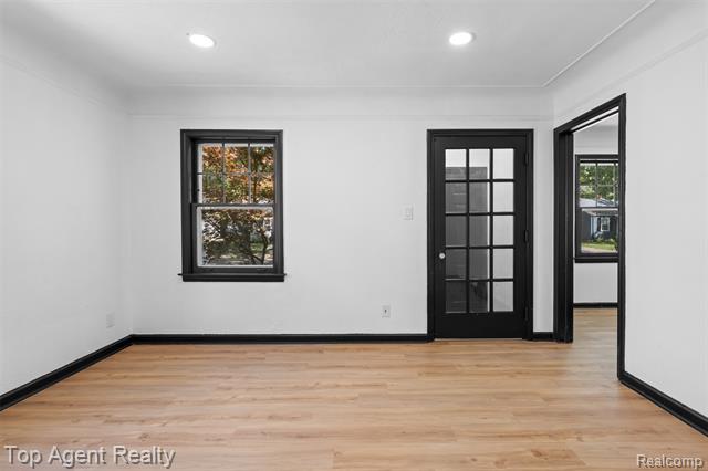 Builiding view five for 18580 Washtenaw, Harper Woods, MI. 48225