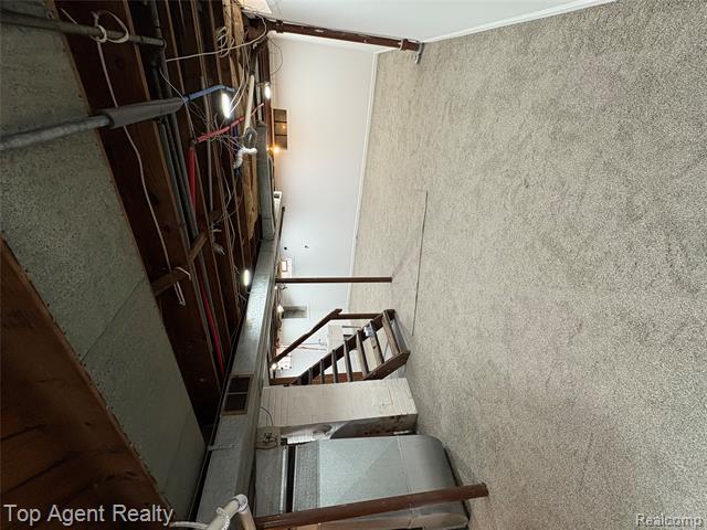 Builiding view twenty one for 18580 Washtenaw, Harper Woods, MI. 48225