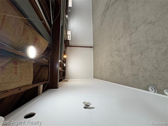 Builiding view twenty seven for 18580 Washtenaw, Harper Woods, MI. 48225