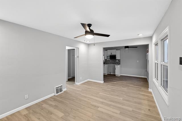 Builiding view seven for 18827 Woodside, Harper Woods, MI. 48225