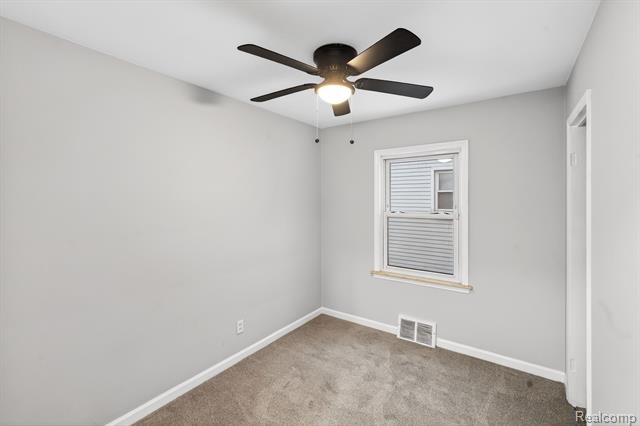 Builiding view ten for 18827 Woodside, Harper Woods, MI. 48225