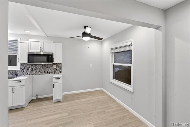 Builiding view twenty two for 18827 Woodside, Harper Woods, MI. 48225