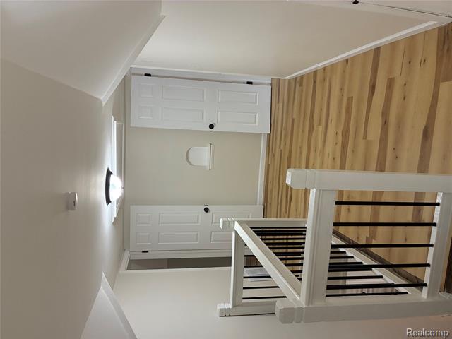 Builiding view eighteen for 18736 Huntington, Harper Woods, MI. 48225