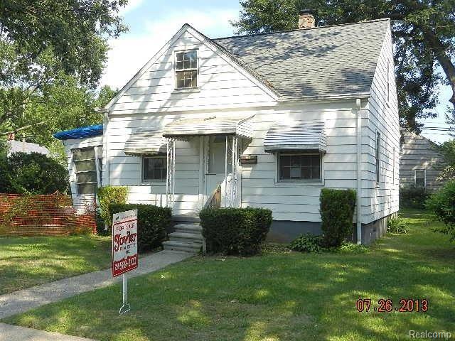 front view for 19240 Beaconsfield, Harper Woods, Mi. 48225