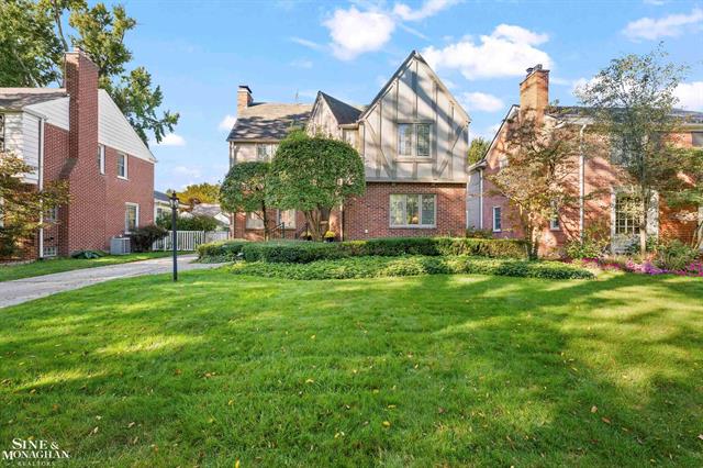 front view for 745 Lincoln, Grosse Pointe, Mi. 48230