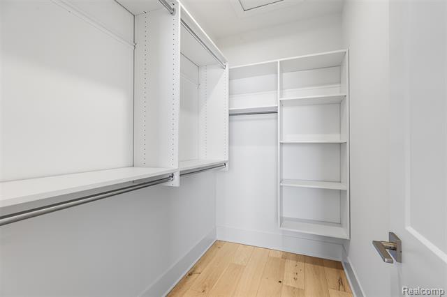 Builiding view fifteen for 314 N Center, Northville, MI. 48167