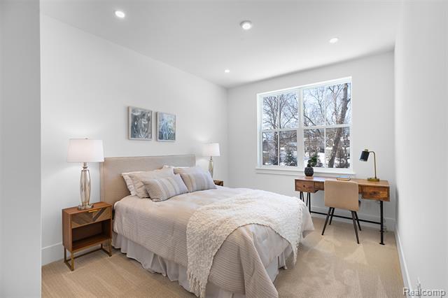 Builiding view nineteen for 314 N Center, Northville, MI. 48167