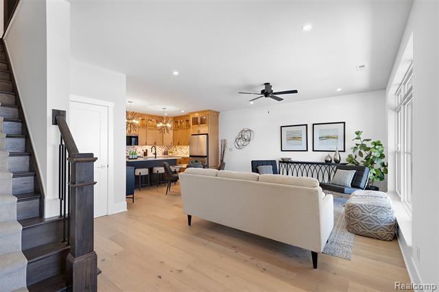 Builiding view one for 314 N Center, Northville, MI. 48167