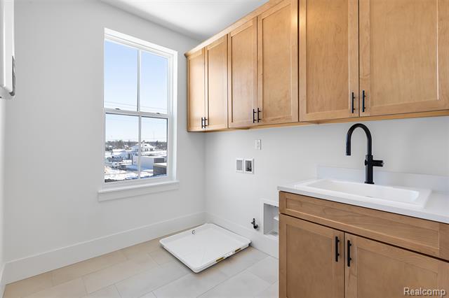 Builiding view twenty four for 314 N Center, Northville, MI. 48167