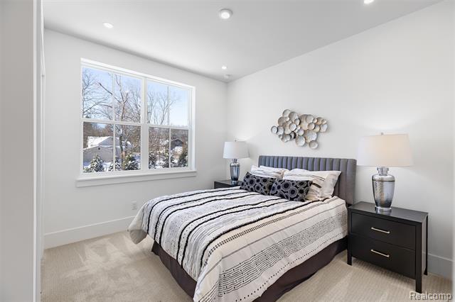 Builiding view twenty one for 314 N Center, Northville, MI. 48167