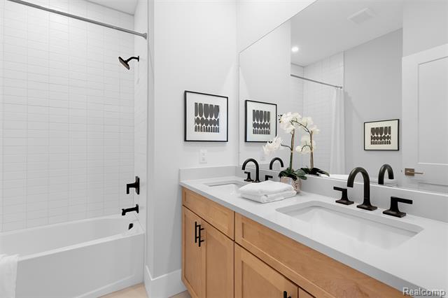 Builiding view twenty three for 314 N Center, Northville, MI. 48167