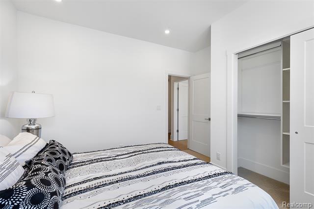 Builiding view twenty two for 314 N Center, Northville, MI. 48167