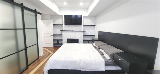 Builiding view five for 50225 S Interstate 94 Service, Belleville, MI. 48111