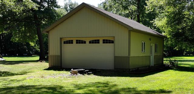Builiding view forty five for 23568 Bohn, Belleville, MI. 48111