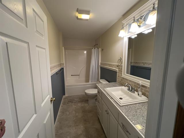 Builiding view twenty eight for 23568 Bohn, Belleville, MI. 48111