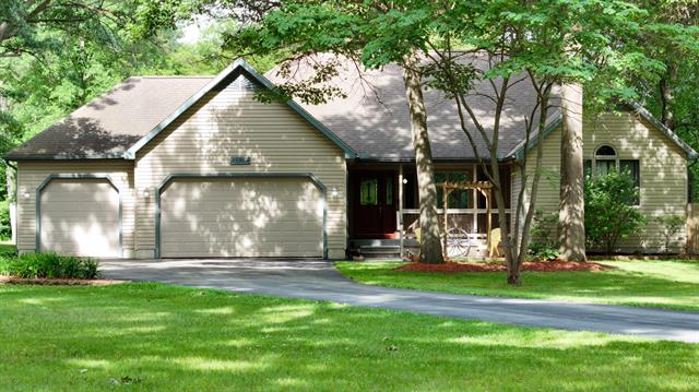 front view for 23568 Bohn Rd, Belleville, Mi. 48111