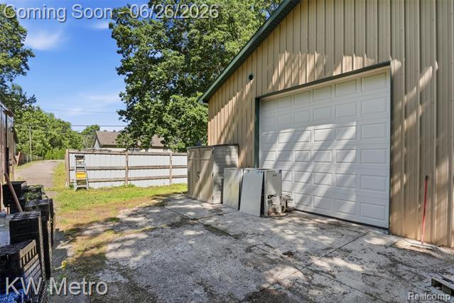 Builiding view thirty four for 22733 Sumpter, Belleville, MI. 48111