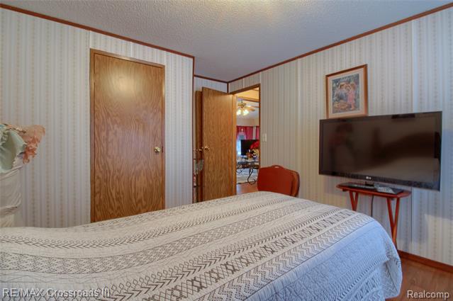 Builiding view nineteen for 48620 Wear, Belleville, MI. 48111