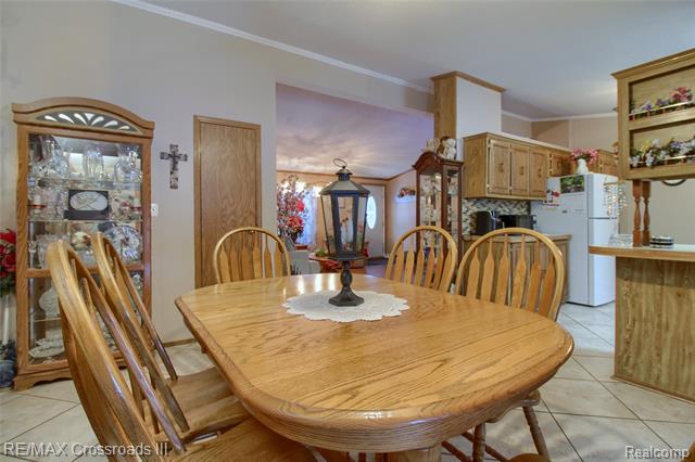 Builiding view ten for 48620 Wear, Belleville, MI. 48111