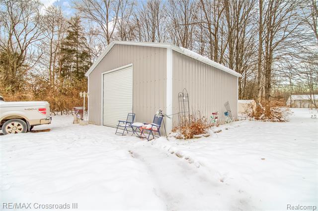 Builiding view twenty nine for 48620 Wear, Belleville, MI. 48111