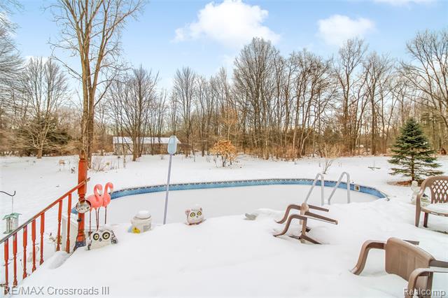 Builiding view twenty seven for 48620 Wear, Belleville, MI. 48111