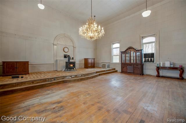 Builiding view eighteen for 36950 Willow, New Boston, MI. 48164