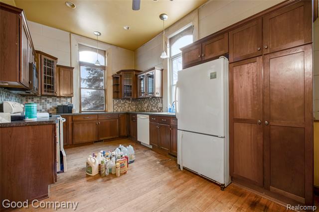 Builiding view eleven for 36950 Willow, New Boston, MI. 48164