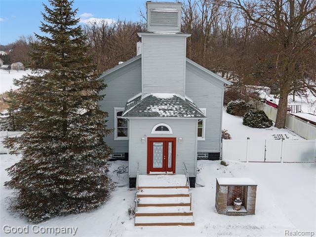 Builiding view forty five for 36950 Willow, New Boston, MI. 48164