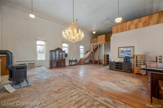 Builiding view nineteen for 36950 Willow, New Boston, MI. 48164