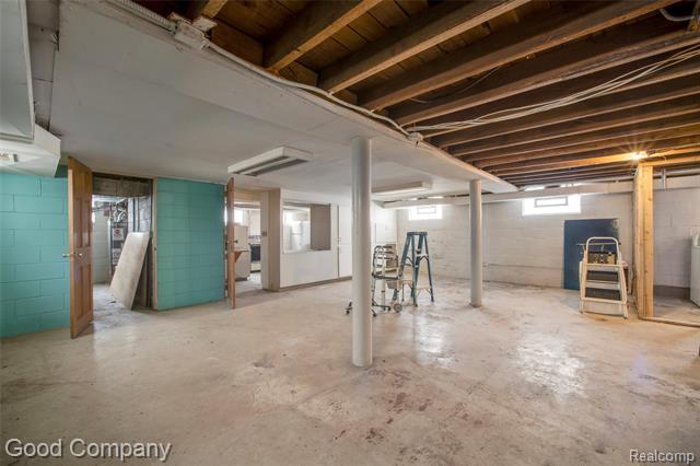 Builiding view thirty five for 36950 Willow, New Boston, MI. 48164