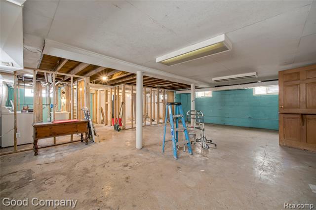 Builiding view thirty seven for 36950 Willow, New Boston, MI. 48164