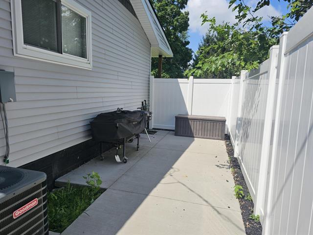 Builiding view fourteen for 36761 Willow, New Boston, MI. 48164