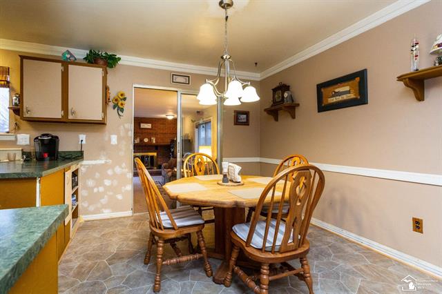 Builiding view eight for 30482 Dover, Flat Rock, MI. 48134