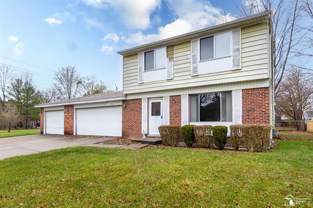 Builiding view one for 30482 Dover, Flat Rock, MI. 48134