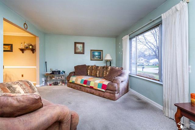 Builiding view six for 30482 Dover, Flat Rock, MI. 48134