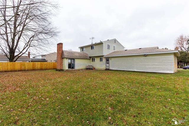 Builiding view thirty five for 30482 Dover, Flat Rock, MI. 48134