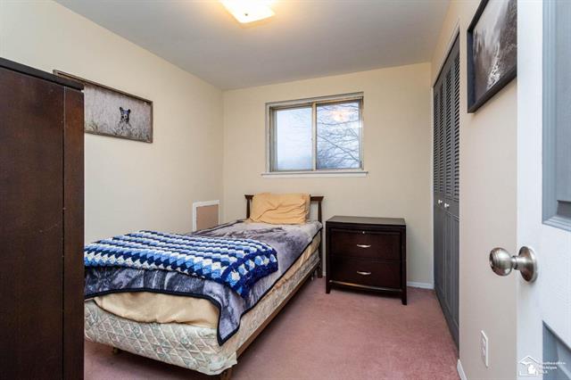 Builiding view twenty five for 30482 Dover, Flat Rock, MI. 48134