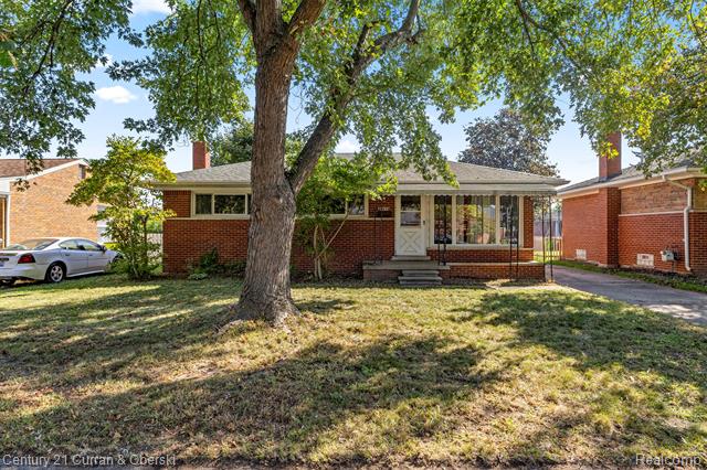 front view for 29483 Aspen, Flat Rock, Mi. 48134