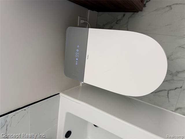 Builiding view twenty four for 23556 Candace, Rockwood, MI. 48173