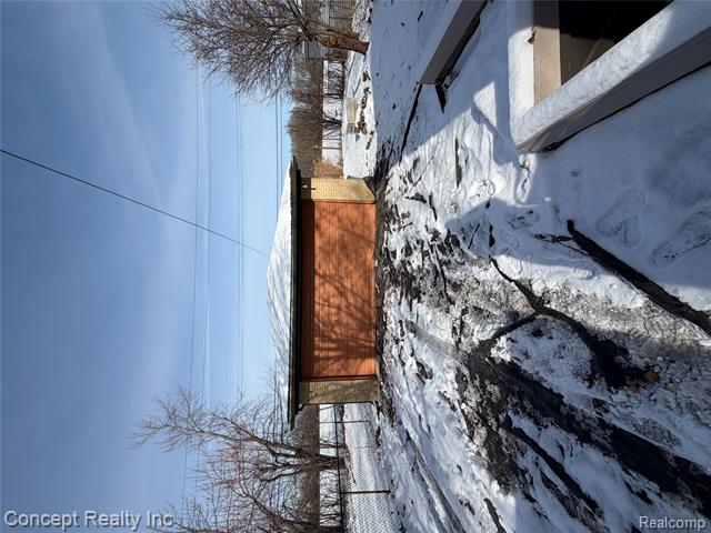 Builiding view twenty nine for 23556 Candace, Rockwood, MI. 48173