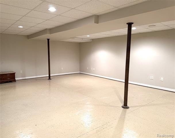 Builiding view thirty two for 19468 Sexton, Rockwood, MI. 48173