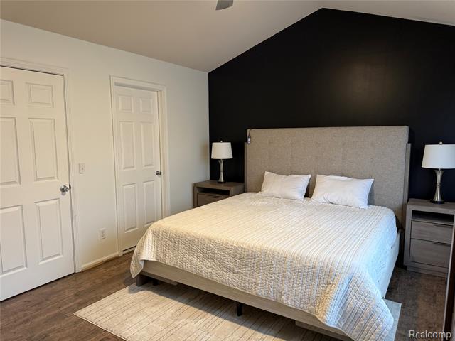 Builiding view twenty for 19468 Sexton, Rockwood, MI. 48173