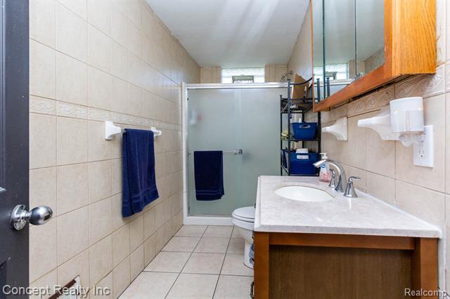 Builiding view eighteen for 26721 Huron River, Flat Rock, MI. 48134