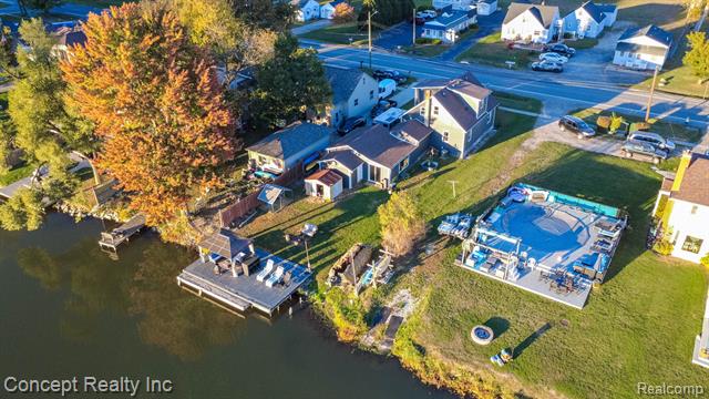 Builiding view forty for 26721 Huron River, Flat Rock, MI. 48134