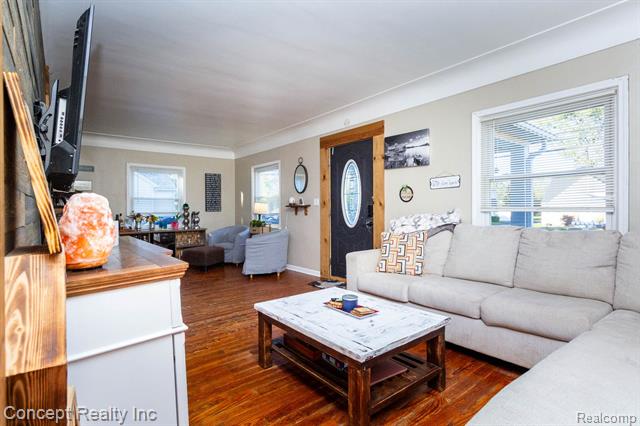 Builiding view seven for 26721 Huron River, Flat Rock, MI. 48134